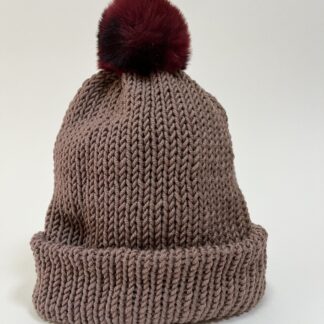 Шапка от мериносова вълна