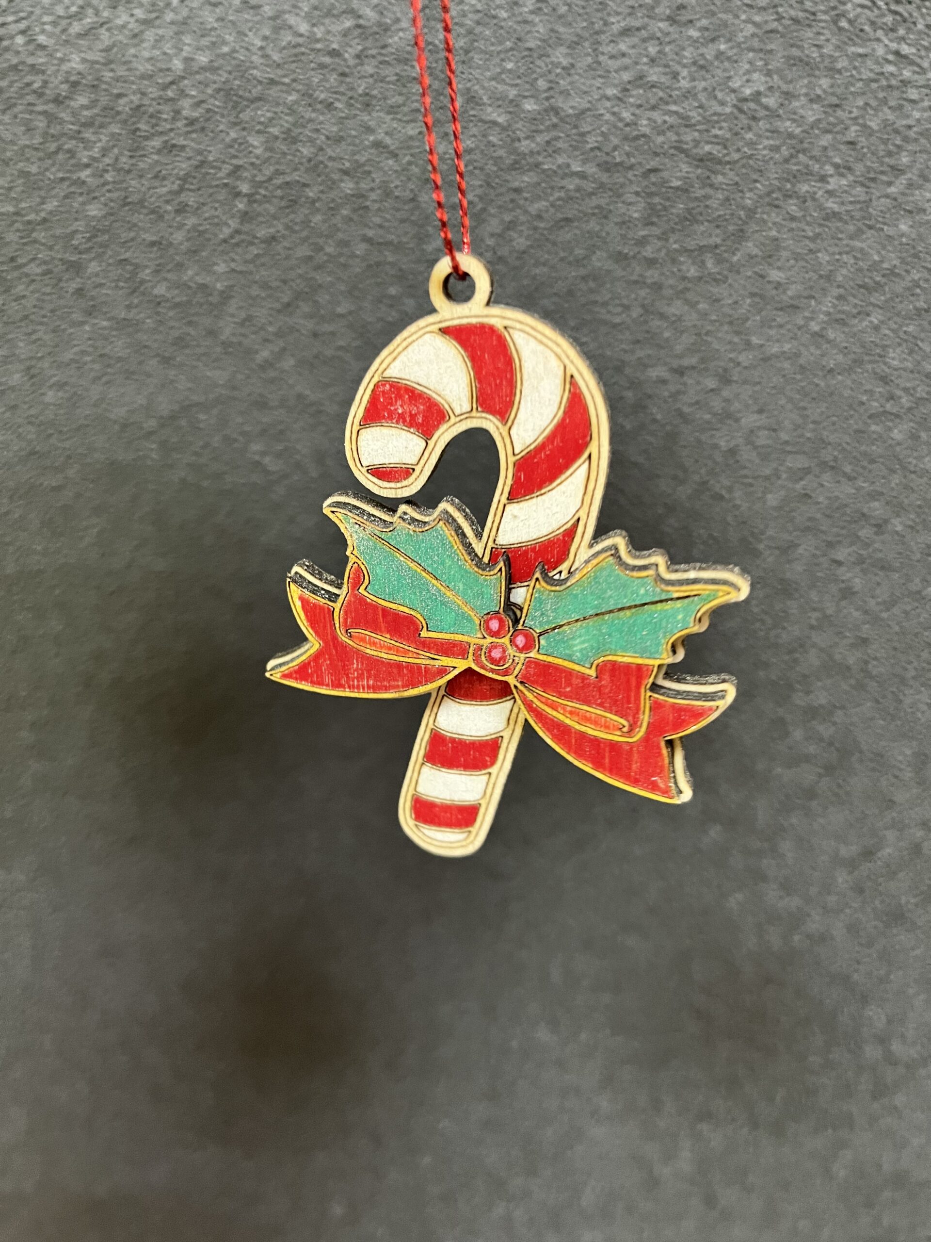 Дървена играчка за елха бастунче ръчна изработка